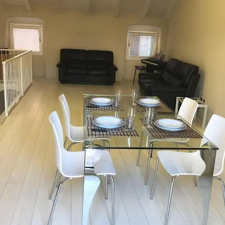Budello Di Alassio, Ampio Con Box Feriehus Alassio