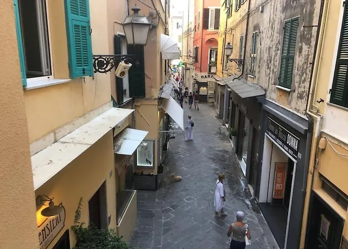 Vakantiehuis Budello Di Alassio, Ampio Con Box *